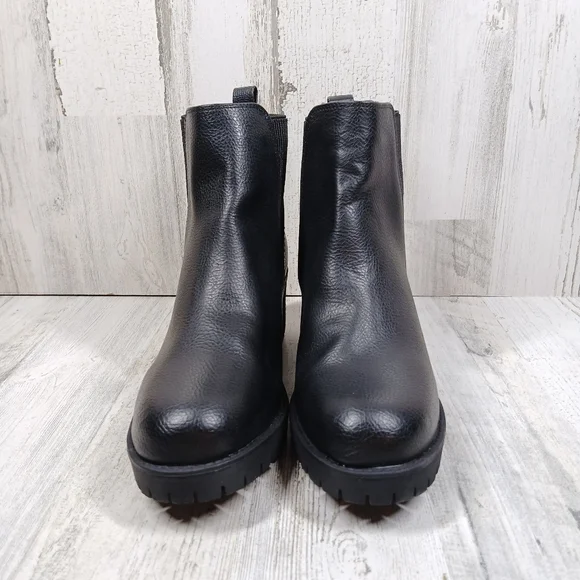 NEW MIA Jody Ribbed Round Toe Block Heel Chelsea Ankle Boots #542 - Picture 4 of 11